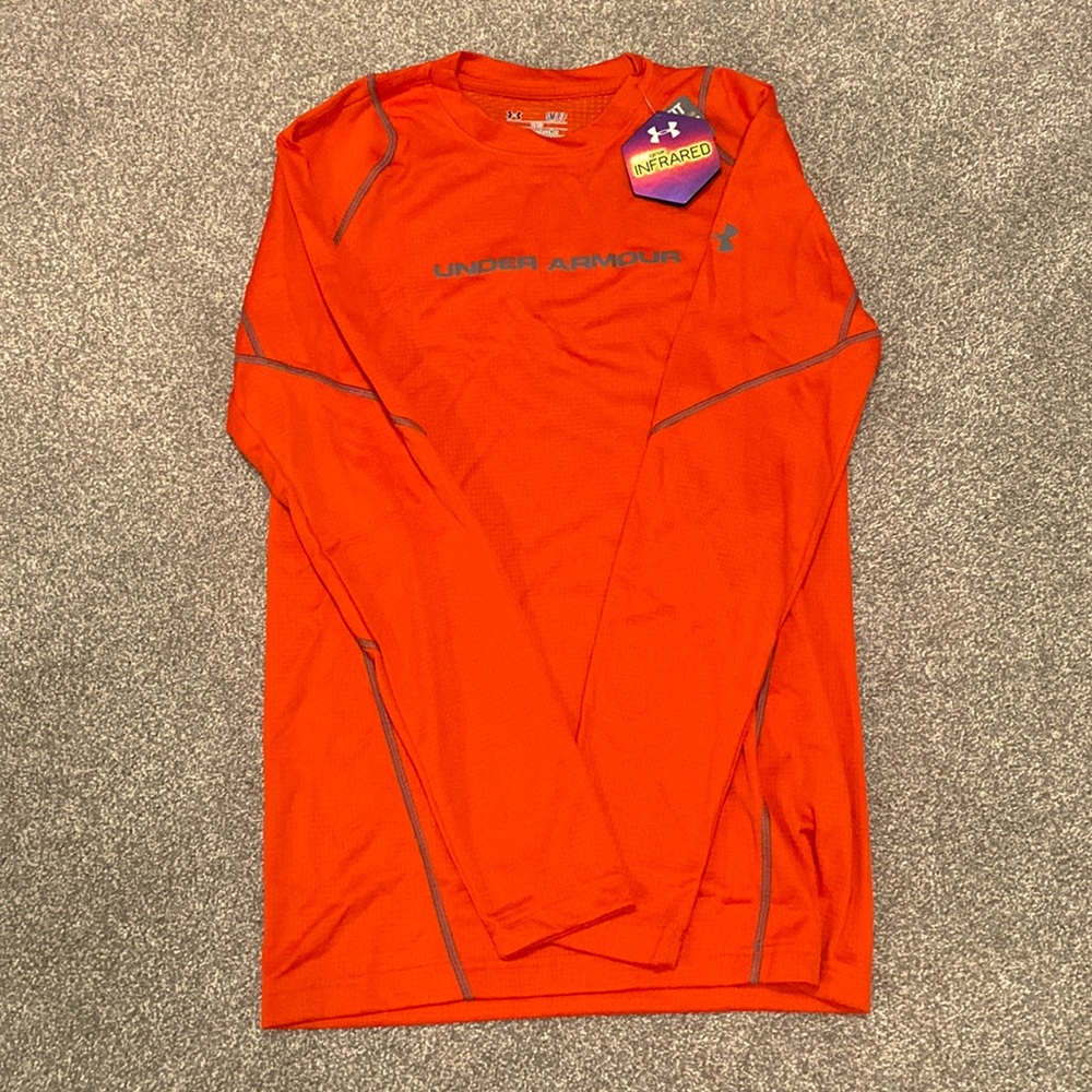 Long sleeve under Armour shirt